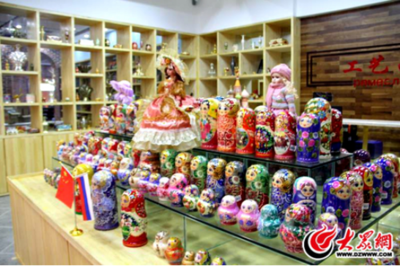 臨沂進口商品城助力2018第八屆中國·沂河放魚公益活動 日用百貨銷售匯聚愛心